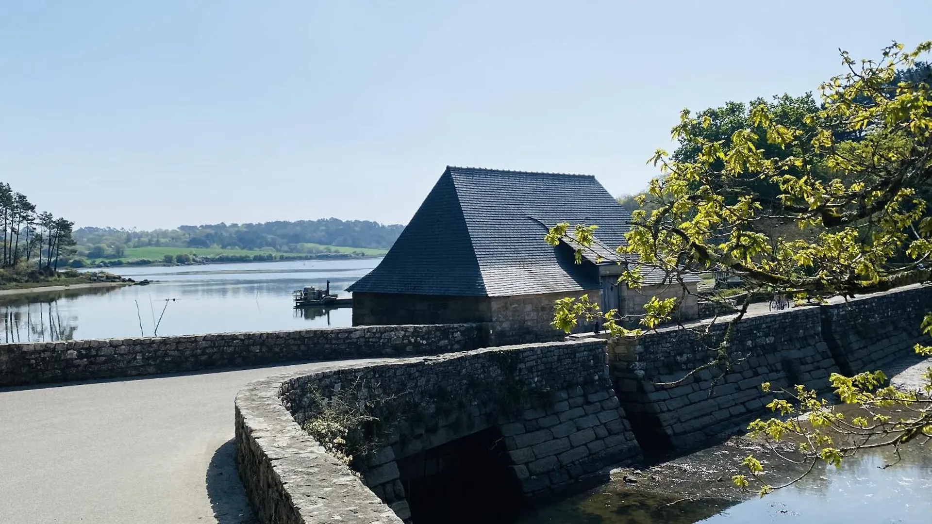 Holiday home -Fisher- Maison Lovee Au Port De Kerdruc Nevez